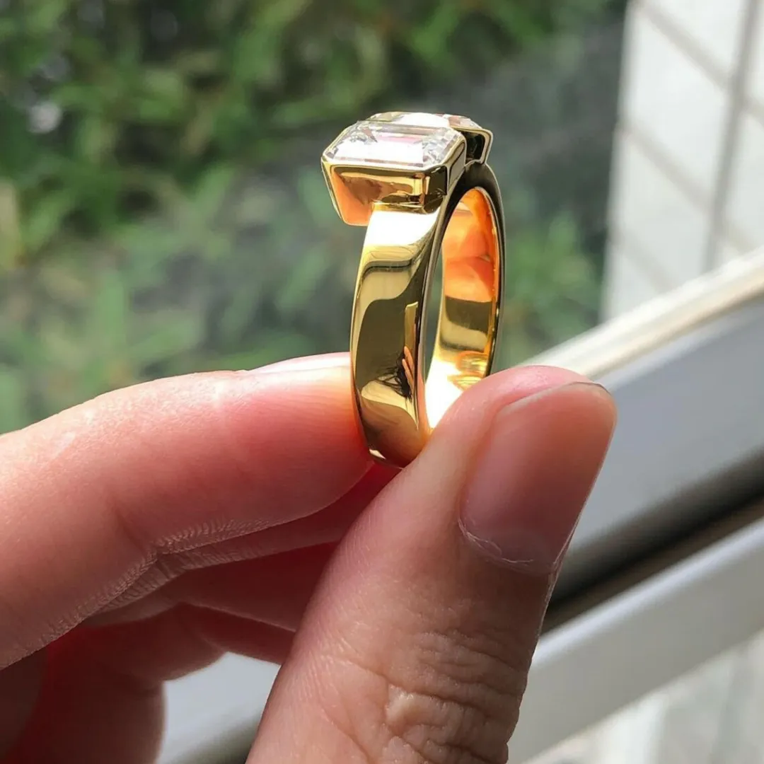 /public/photos/live/Pear And Emerald Cut Toi Et Moi Moissanite Ring 567 (1).webp